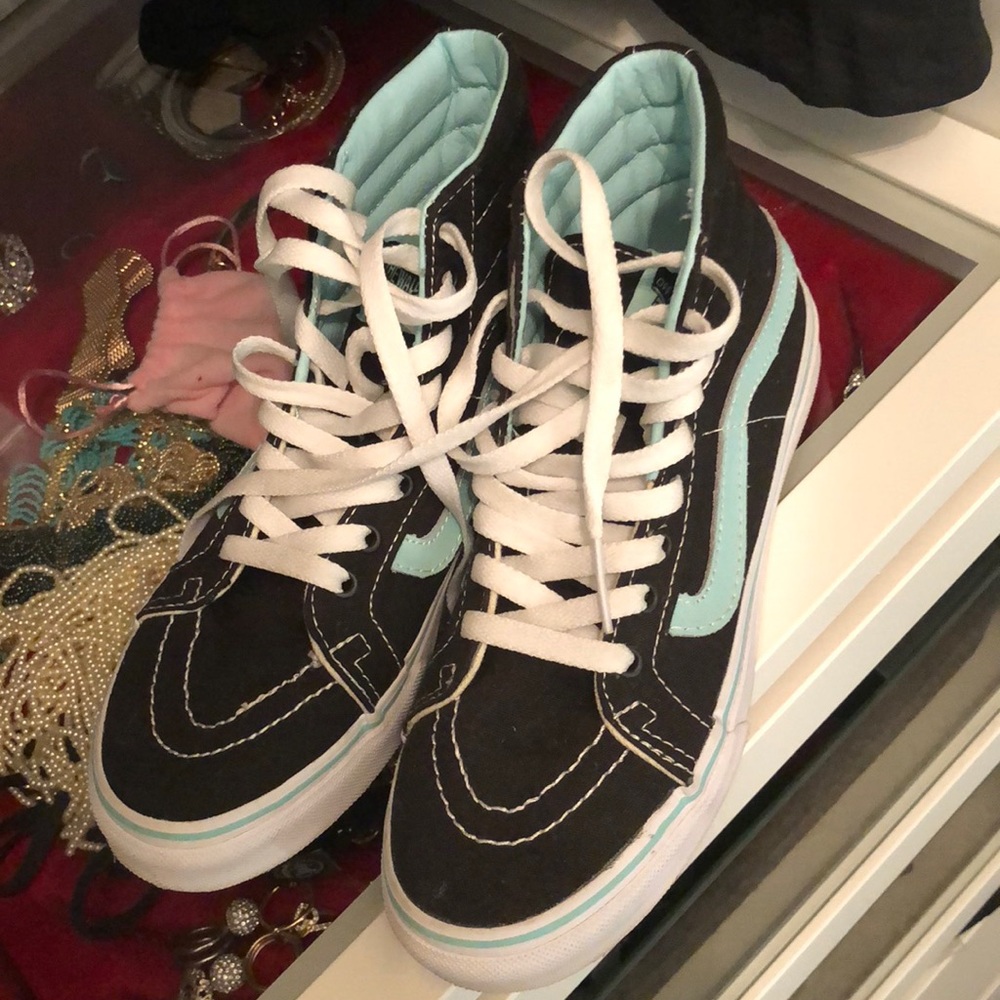 Vans💕 - Picture 2 of 3